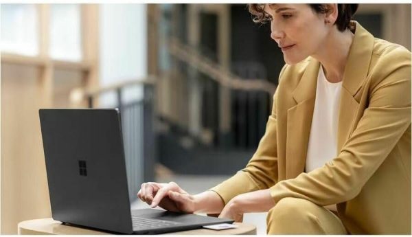 Microsoft Surface Laptop 6 15" Touchscreen Notebook - Intel Core Ultra 7 165H - 16 GB - 512 GB SSD - Black - Image 2